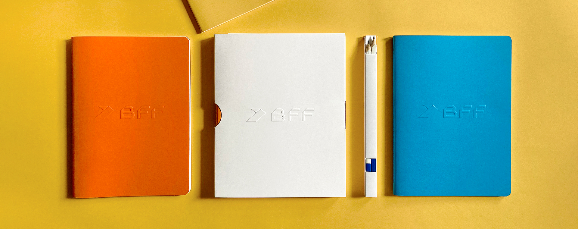 BFF Bank, notes coordinati con i colori aziendali