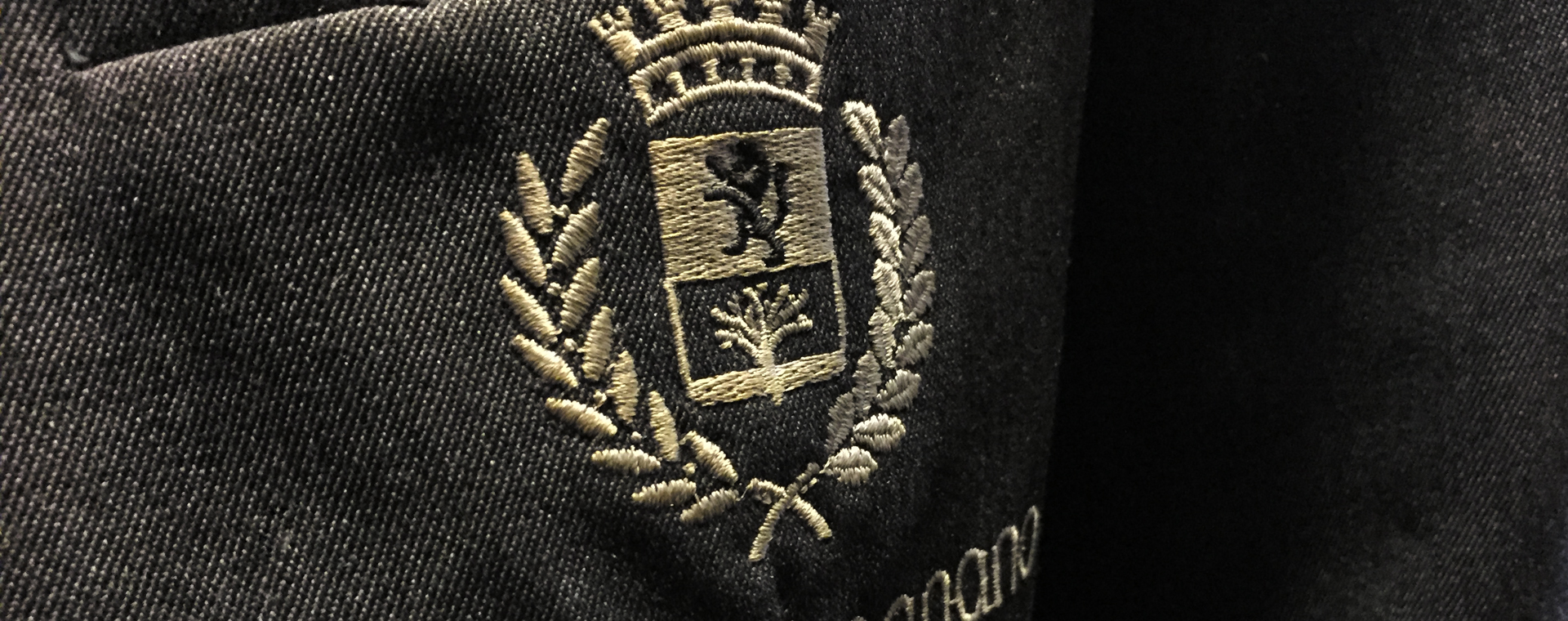 Città di Legnano, esempio del nuovo marchio, cucito su un'uniforme