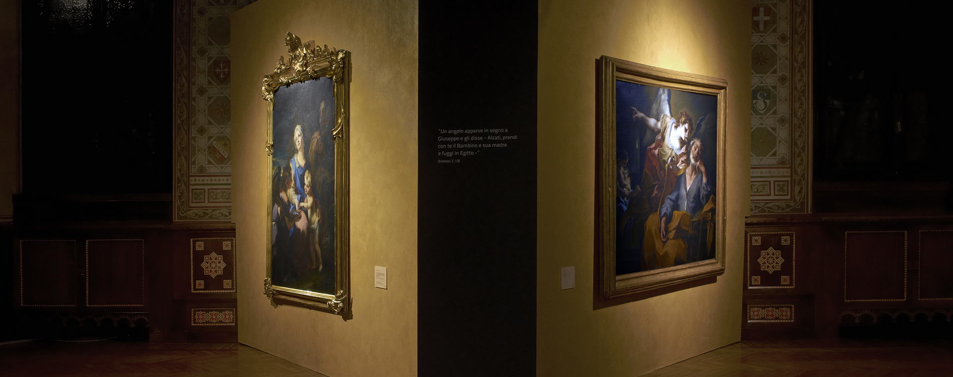Un'Opera in Comune, Allestimento di una sala del Municipio di Legnano per l'esposizione d'arte